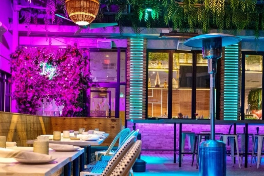 Evening Dining Experience At Ivy By The Lake