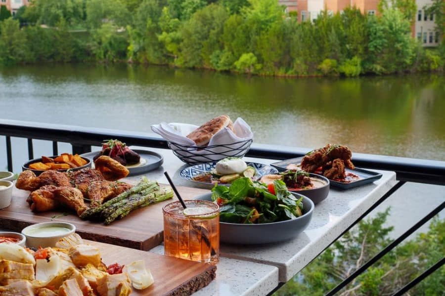 Waterfront Restaurants Make Great Corporate Event Venues