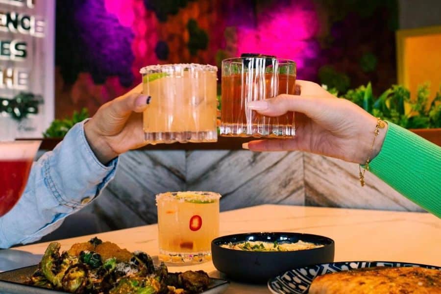 Best Middle Eastern Drinks To Pair With Mediterranean Food